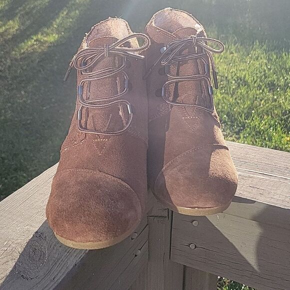 Toms Kala Desert Wedge metal label lined booties size 11 - Picture 2 of 6